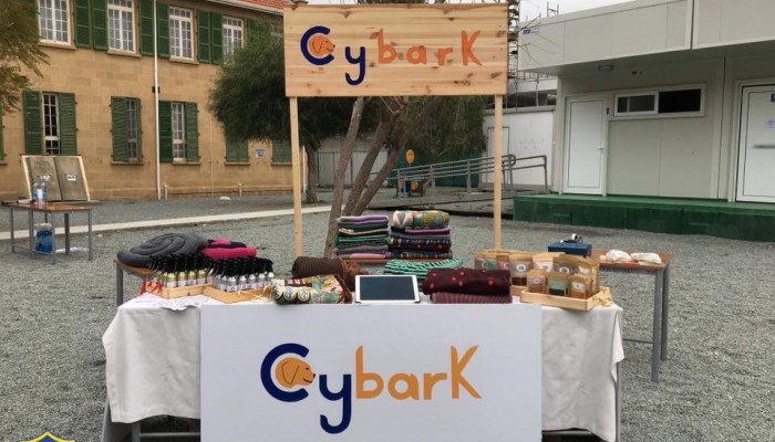 The English School Junior Achievement Team CyBark event: Train your dog day